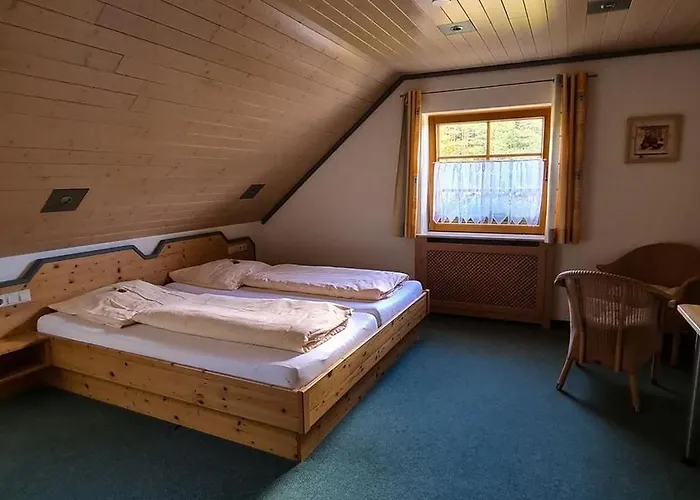 ベッド・アンド・ブレックファスト Landgasthof Hauser